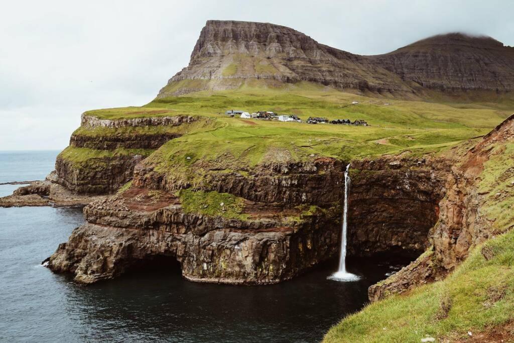 Mulafossur Cottage No 3 By Famous Waterfall In Gasadalur Exterior foto