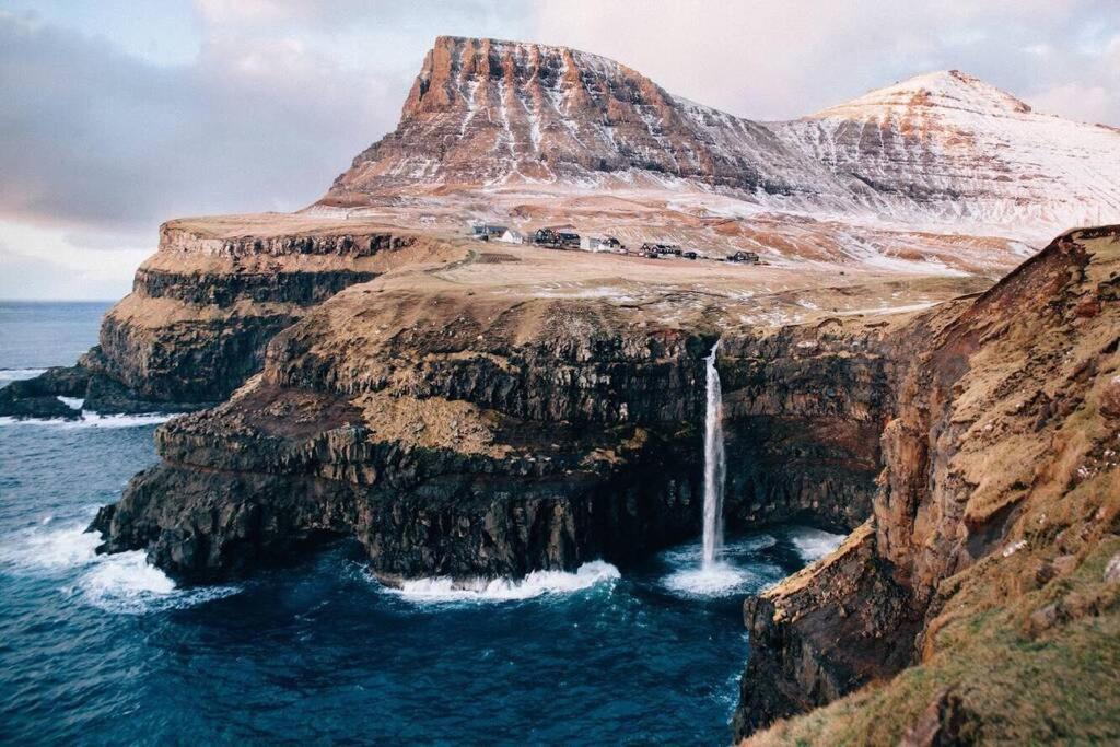 Mulafossur Cottage No 3 By Famous Waterfall In Gasadalur Exterior foto