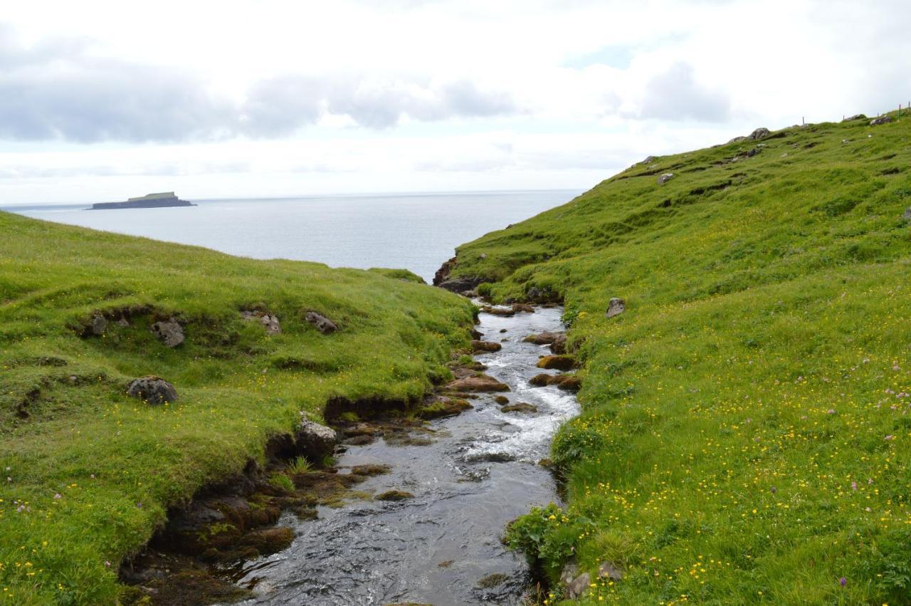 Mulafossur Cottage No 3 By Famous Waterfall In Gasadalur Exterior foto