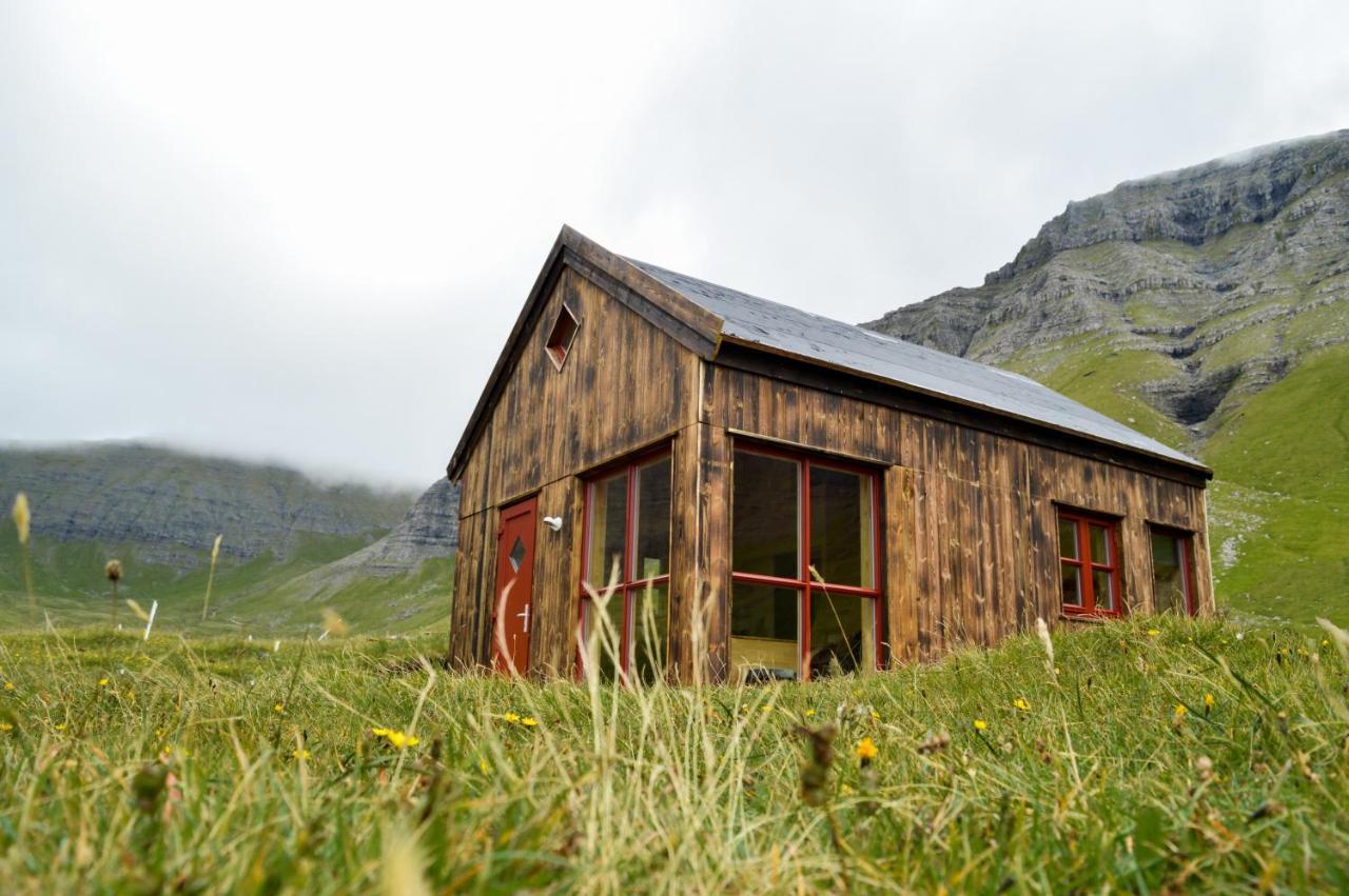 Mulafossur Cottage No 3 By Famous Waterfall In Gasadalur Exterior foto